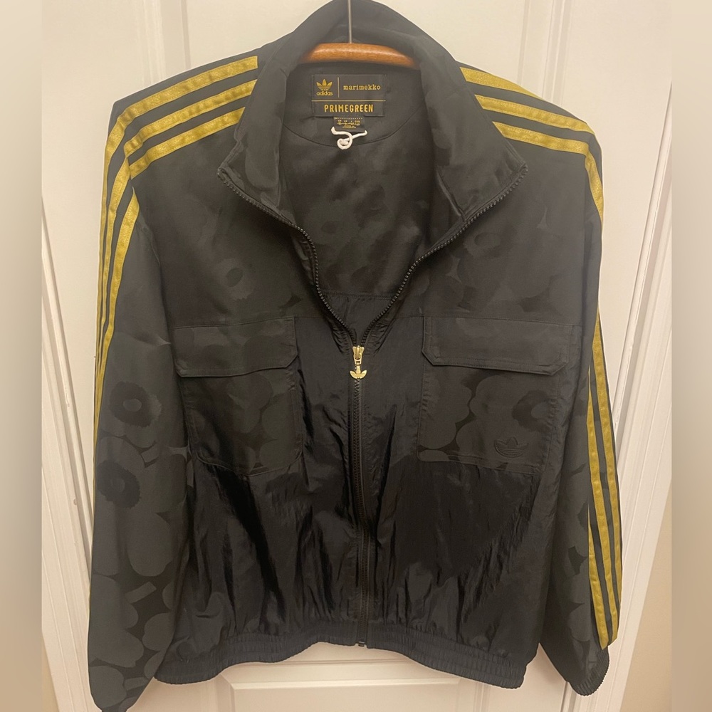 Adidas zip up jacket, size large